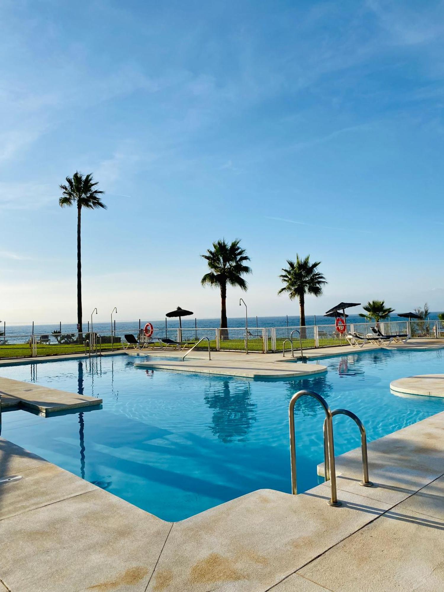 Sunshine Beach Front Complex, Wifi, Modern Casares Εξωτερικό φωτογραφία
